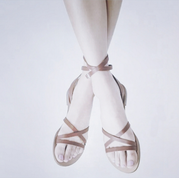 Pretty Steven Steve Madden Metallic Leather Sandal - Picture 6 of 7